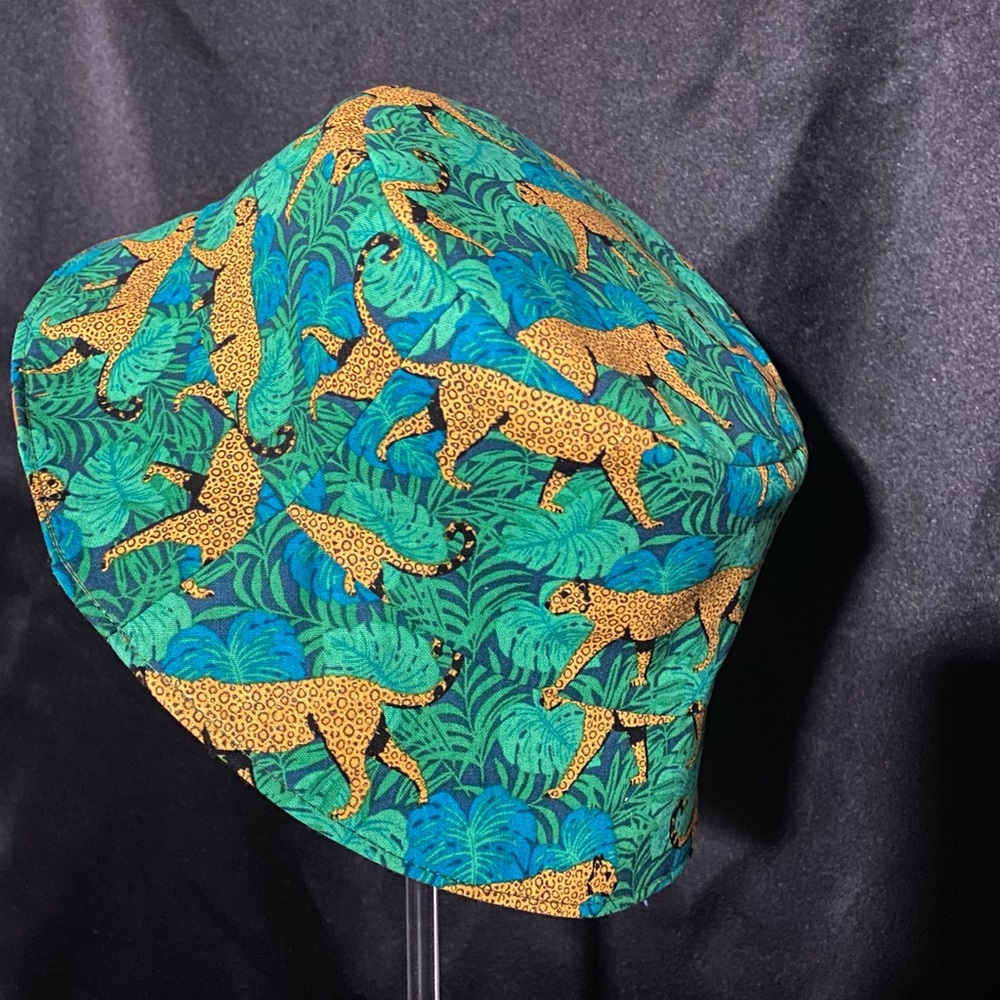 Kitty on da Prowl Bucket Hat